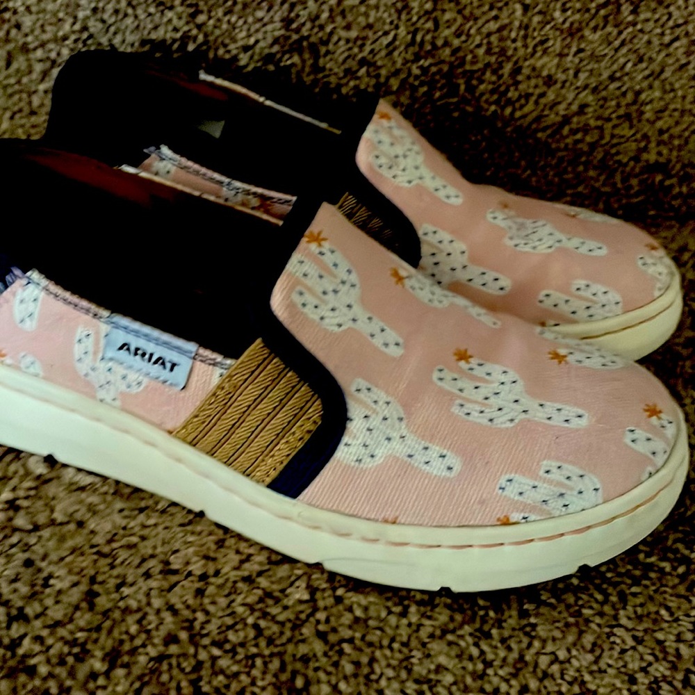 Ariat size 7